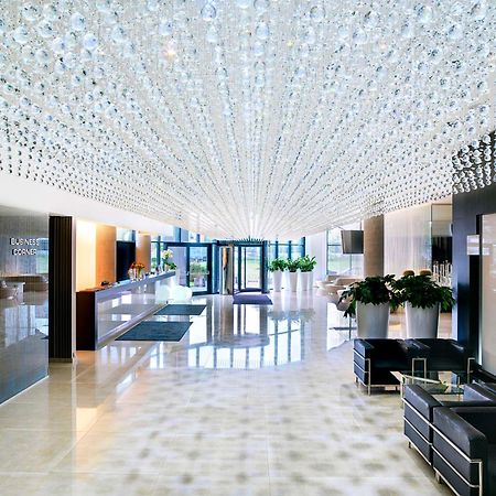 Hotel Nh Bratislava Gate One Esterno foto