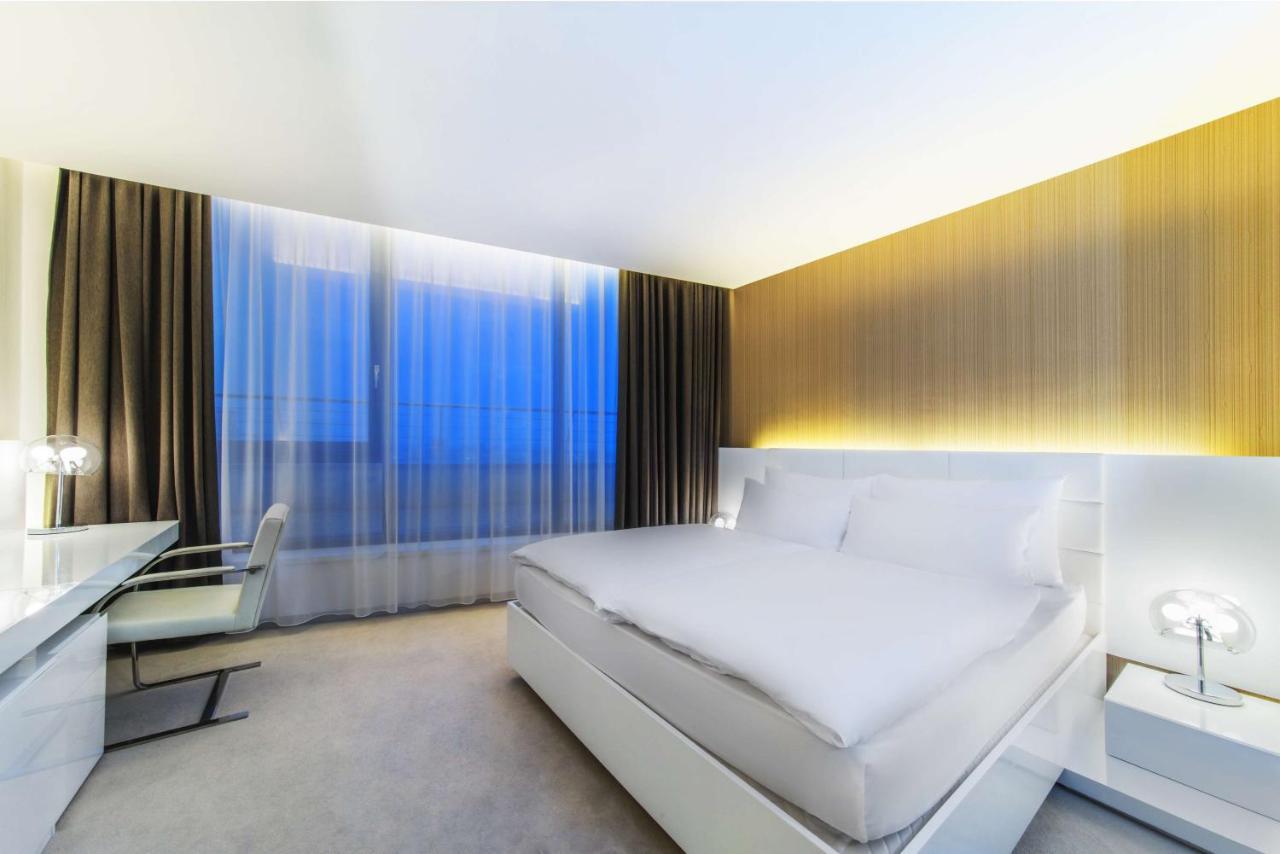 Hotel Nh Bratislava Gate One Esterno foto