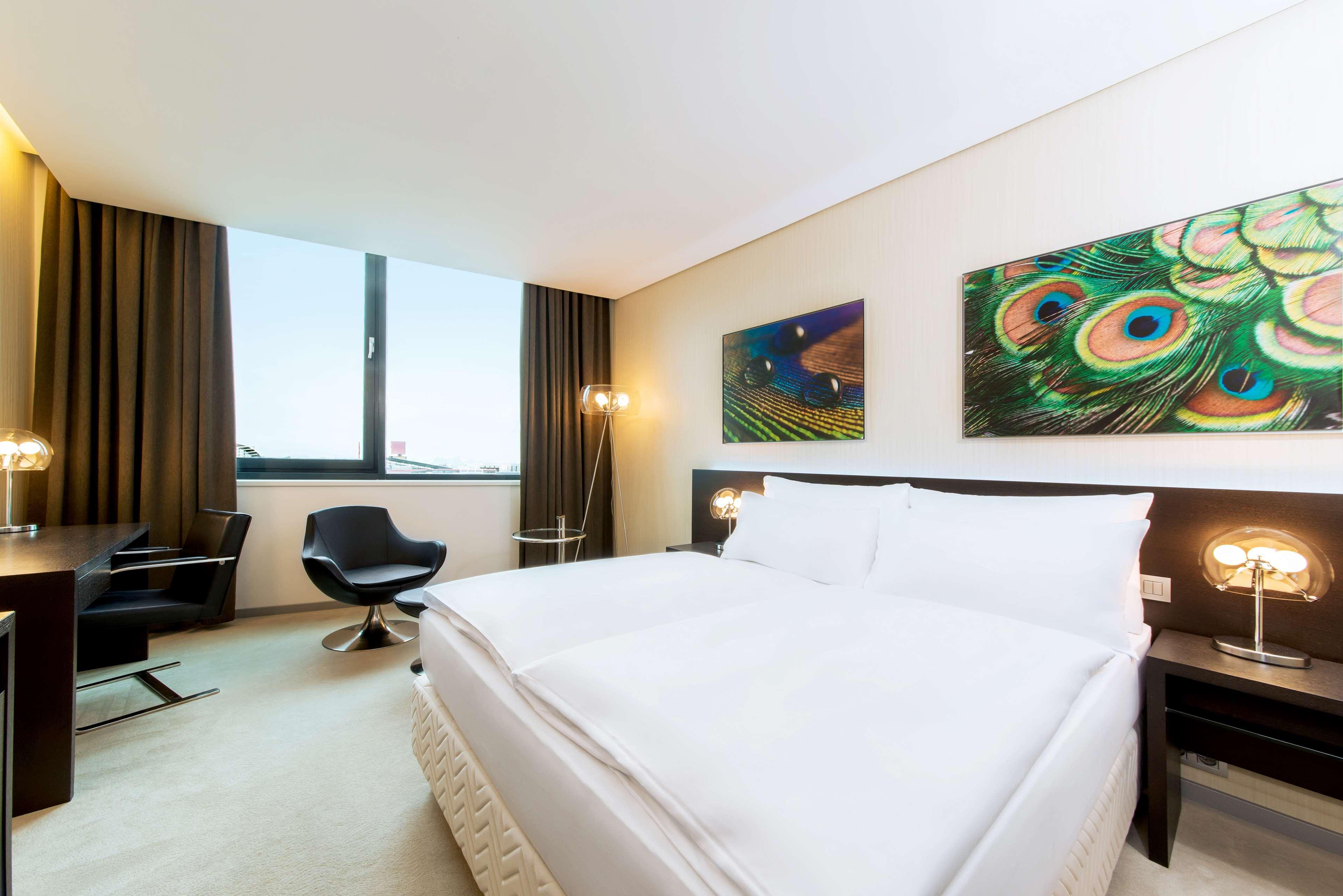 Hotel Nh Bratislava Gate One Esterno foto