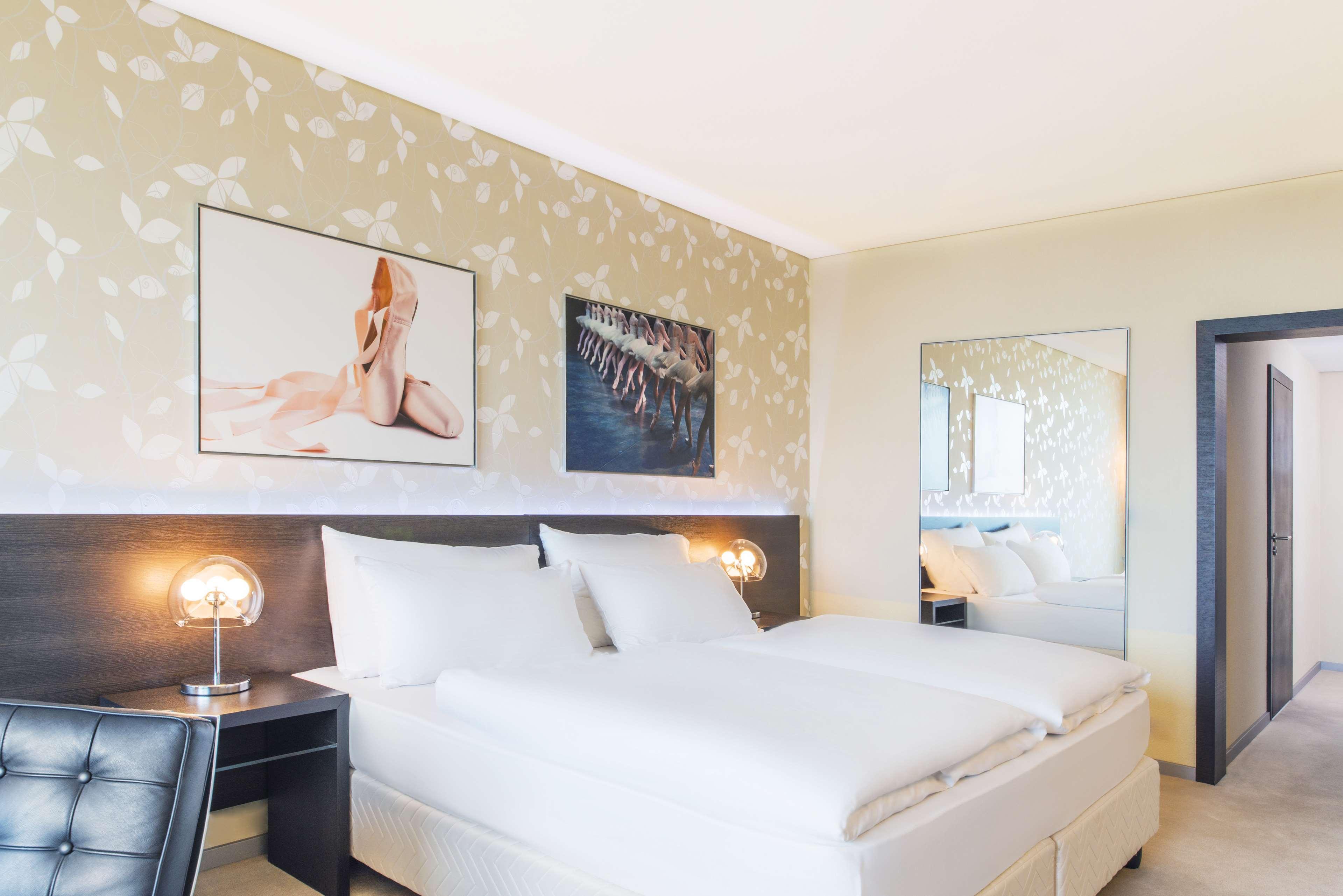 Hotel Nh Bratislava Gate One Esterno foto