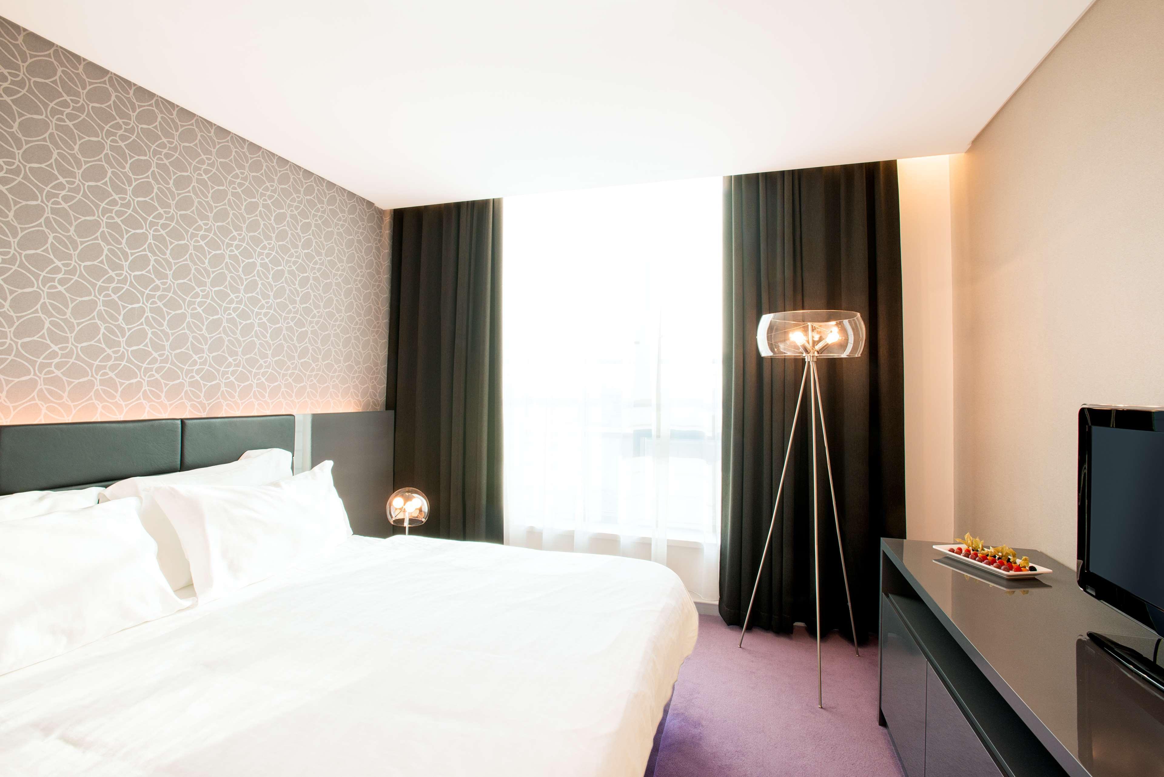 Hotel Nh Bratislava Gate One Esterno foto