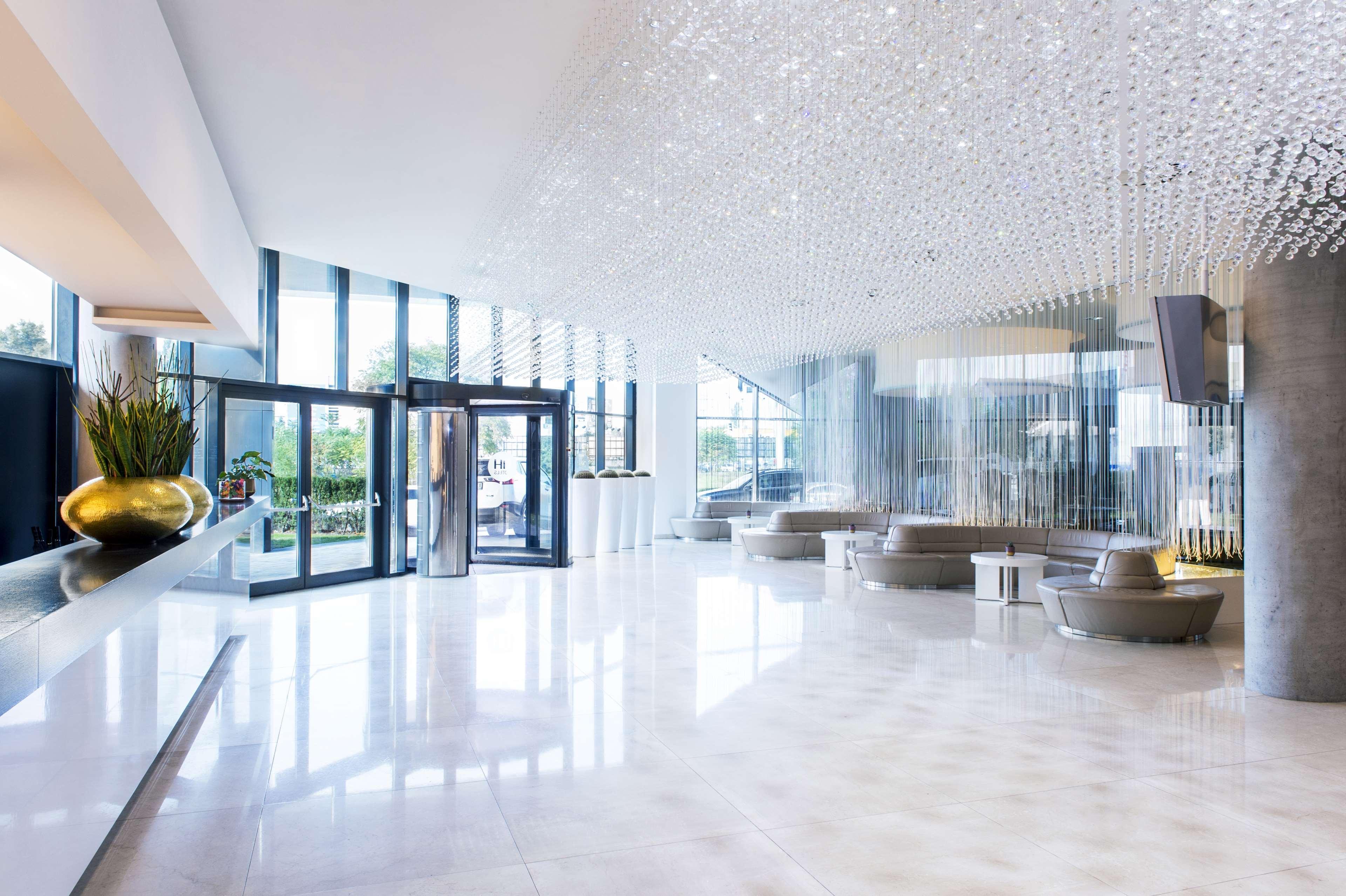 Hotel Nh Bratislava Gate One Esterno foto
